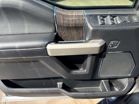 Used 2021 Ford F250 Lariat w/ Lariat Value Package AWD/4WD image 35