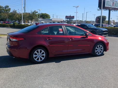 Used 2022 Toyota Corolla LE image 13