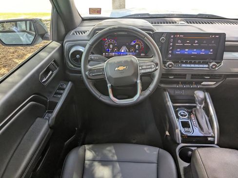 Used 2025 Chevrolet Colorado LT w/ LT Convenience Package AWD/4WD image 15