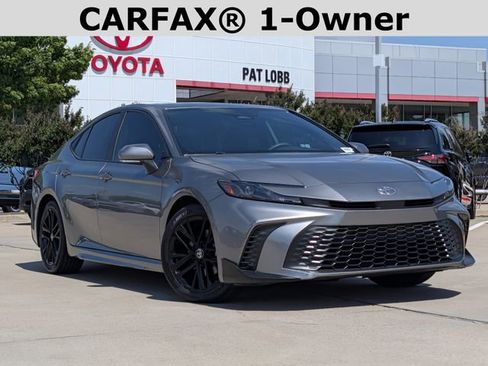 Used 2025 Toyota Camry SE w/ Multimedia Upgrade Package FWD image 2
