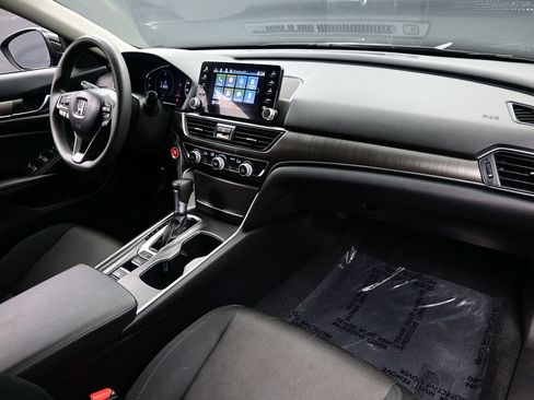 Used 2022 Honda Accord LX image 17
