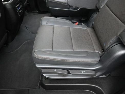 Used 2023 Chevrolet Suburban High Country AWD/4WD image 24
