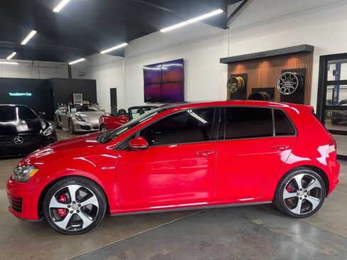 Used 2017 Volkswagen GTI Autobahn FWD image 4