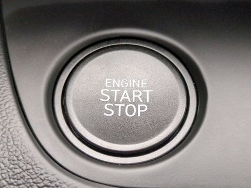 Certified 2025 Hyundai Elantra SEL image 25