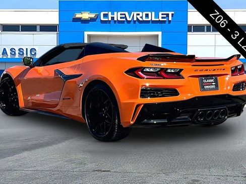 Used 2023 Chevrolet Corvette Z06 RWD image 4