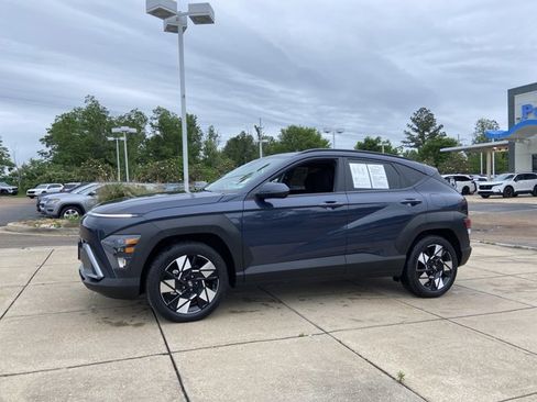 Used 2025 Hyundai Kona SEL FWD image 9