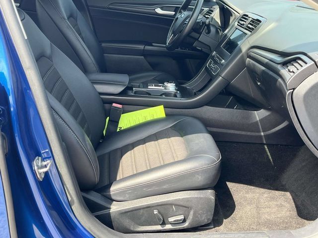 Used 2018 Ford Fusion SE w/ Equipment Group 201A FWD image 23