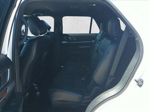 Used 2018 Ford Explorer Limited AWD/4WD image 16