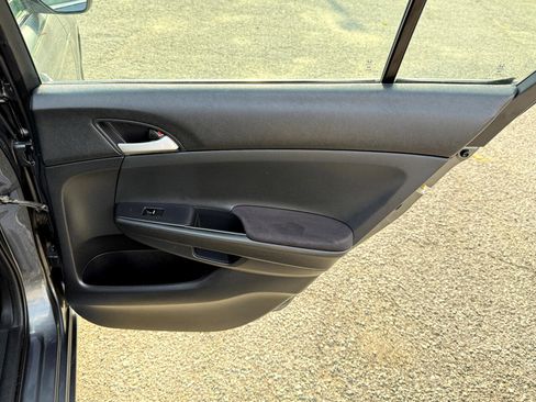 Used 2012 Honda Accord LX image 34