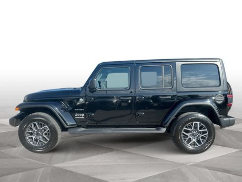 Used 2024 Jeep Wrangler Unlimited Sahara AWD/4WD image 5