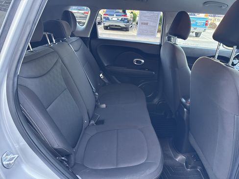 Used 2018 Kia Soul image 19