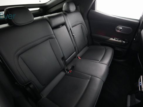 Used 2023 Genesis GV60 Advanced w/ Cargo Package image 9