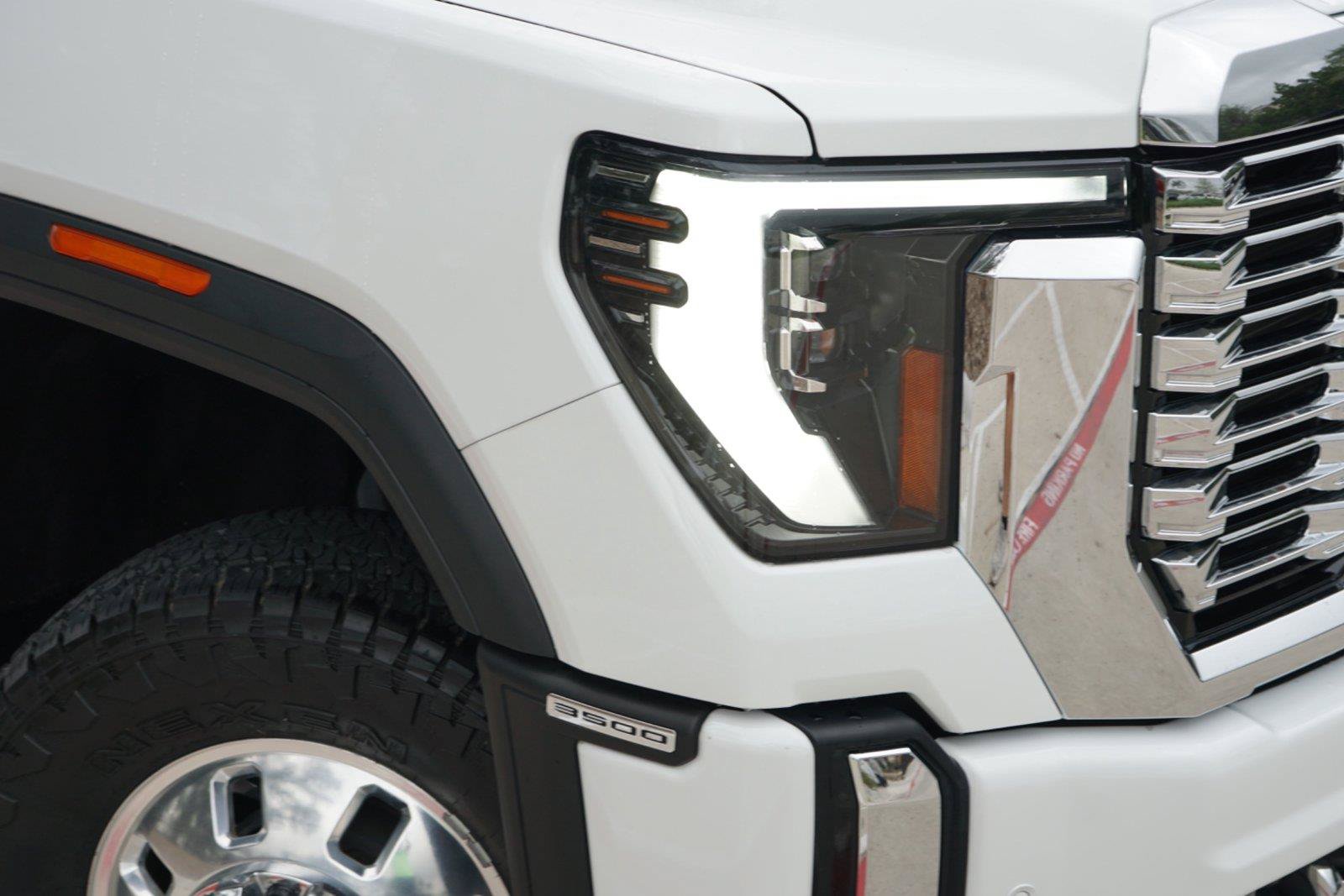 Used 2024 GMC Sierra 3500 Denali AWD/4WD image 3
