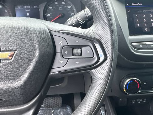Used 2023 Chevrolet TrailBlazer LS FWD image 26