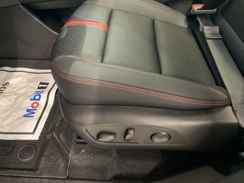 New 2026 Chevrolet Traverse RS w/ LPO, Floor Liner Package AWD/4WD image 26