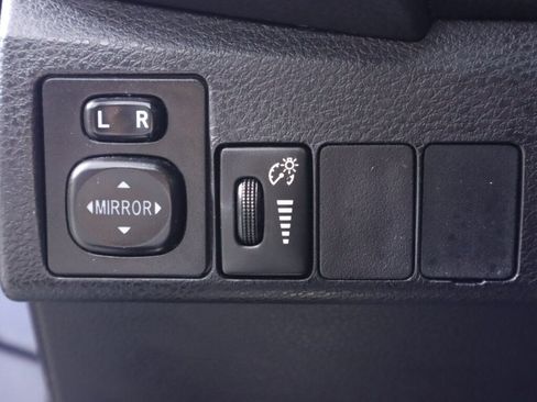 Used 2016 Toyota Corolla L FWD image 10