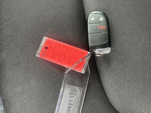 Certified 2023 Jeep Renegade Latitude image 38