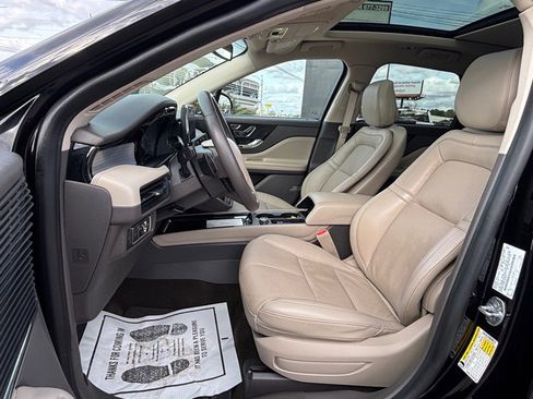 Used 2020 Lincoln Corsair FWD w/ Premium Package image 13