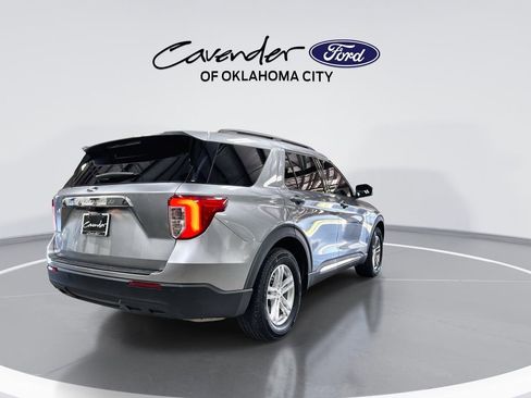 Used 2023 Ford Explorer XLT RWD image 8