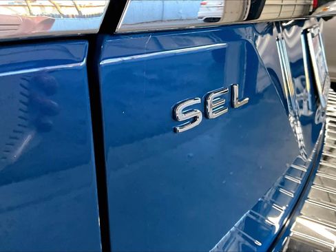 Used 2025 Volkswagen Atlas SEL Premium R-Line image 10