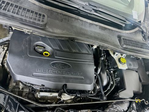 Used 2017 Ford Escape SE w/ Equipment Group 201A image 31