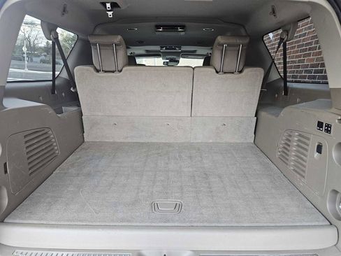 Used 2018 GMC Yukon XL SLT w/ Premium Edition image 6