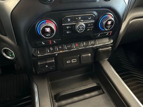 Used 2020 Chevrolet Silverado 1500 RST w/ Texas Edition image 25