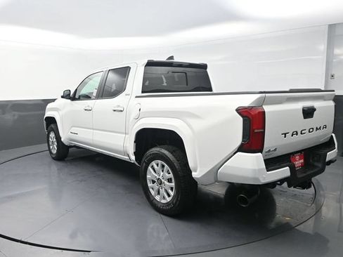 Used 2026 Toyota Tacoma SR5 AWD/4WD image 6