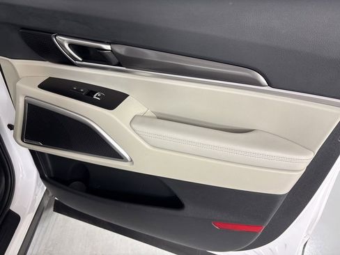 Used 2024 Kia Telluride S FWD image 16