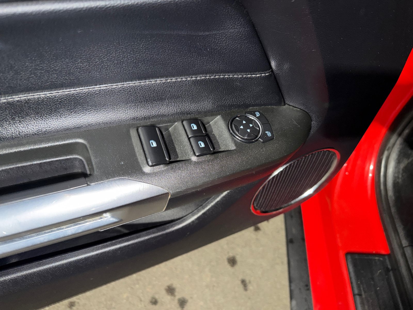 Used 2019 Ford Mustang Premium RWD image 17