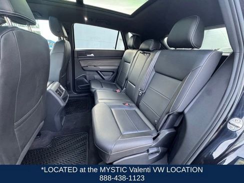 Used 2022 Volkswagen Atlas Cross Sport SE w/ Panoramic Sunroof Package image 12