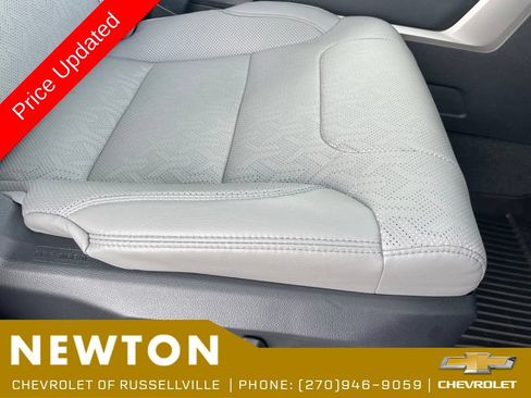 Used 2024 Toyota Tundra Limited w/ Power Package AWD/4WD image 24