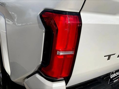 Used 2025 Toyota Tacoma Limited image 28