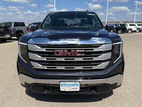 New 2026 GMC Sierra 1500 SLE RWD image 3