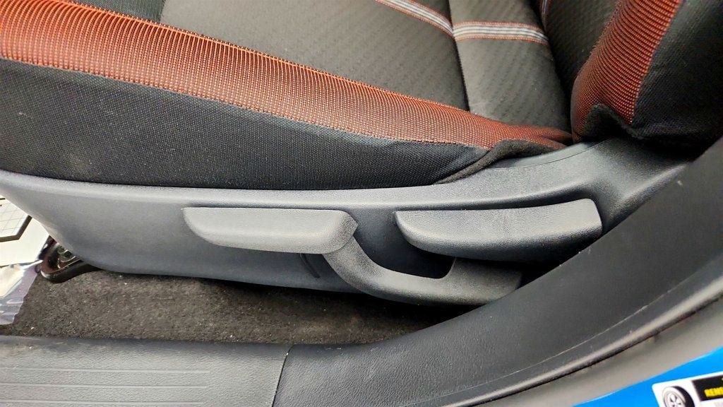 Used 2025 Nissan Versa SR w/ Trunk Package FWD image 11
