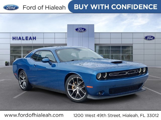 Used 2022 Dodge Challenger GT RWD image 1