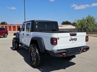 Used 2024 Jeep Gladiator Mojave w/ Technology Group AWD/4WD video 3