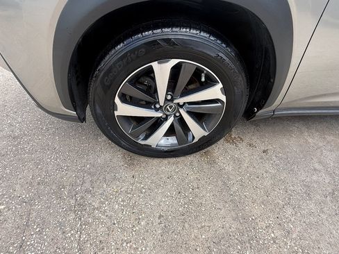 Used 2018 Lexus NX 300 AWD w/ Premium Package image 7