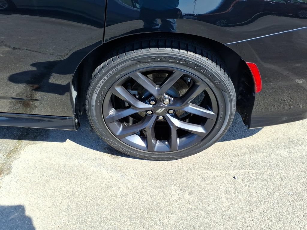 Used 2023 Dodge Charger R/T w/ Blacktop Package RWD image 5