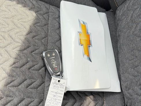 Used 2023 Chevrolet Equinox LT AWD/4WD image 5