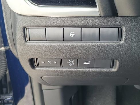 Used 2024 Nissan Rogue SL w/ SL Premium Package FWD image 19