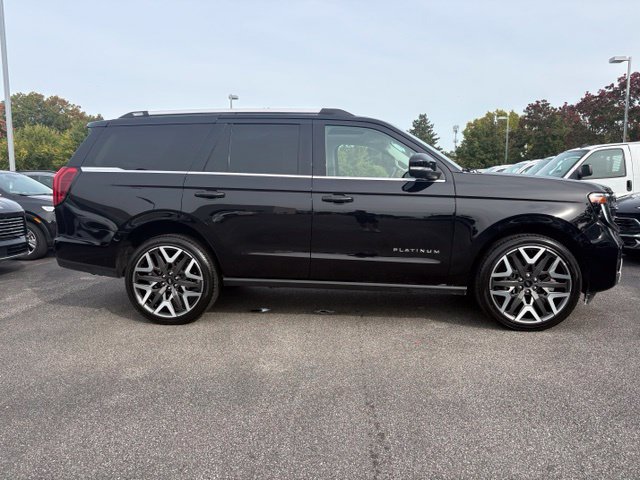 Used 2026 Ford Expedition Platinum w/ Platinum Ultimate Package AWD/4WD image 10