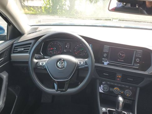 Used 2019 Volkswagen Jetta SE FWD image 19