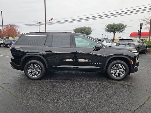 New 2026 Chevrolet Traverse LT FWD image 7