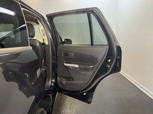 Used 2013 Ford Edge Sport w/ Driver Entry Pkg image 26