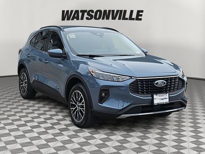 New 2025 Ford Escape SE