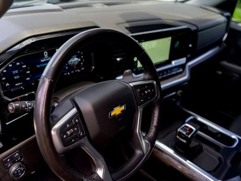 Used 2022 Chevrolet Silverado 1500 LTZ w/ LTZ Premium Texas Edition AWD/4WD image 10