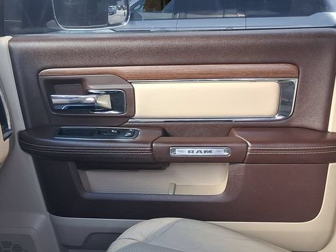 Used 2014 RAM 2500 Laramie AWD/4WD image 11