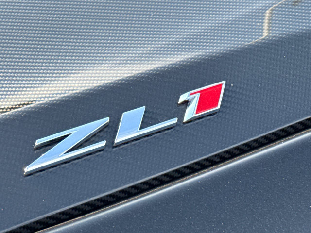 Used 2022 Chevrolet Camaro ZL1 RWD image 5