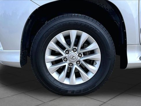 Used 2016 Lexus GX 460 w/ Premium Package AWD/4WD image 10